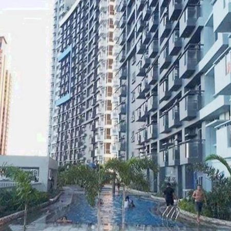 Great View With Balcony In Araneta Center Διαμέρισμα Μανίλα Εξωτερικό φωτογραφία