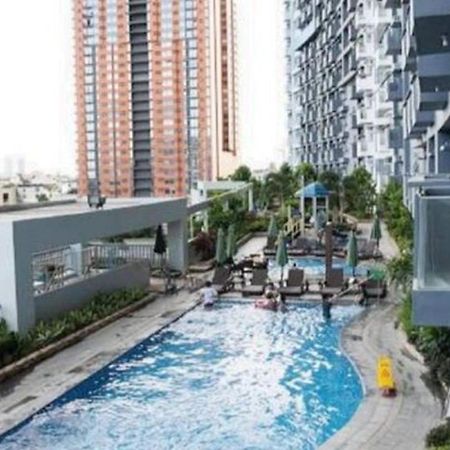 Great View With Balcony In Araneta Center Διαμέρισμα Μανίλα Εξωτερικό φωτογραφία