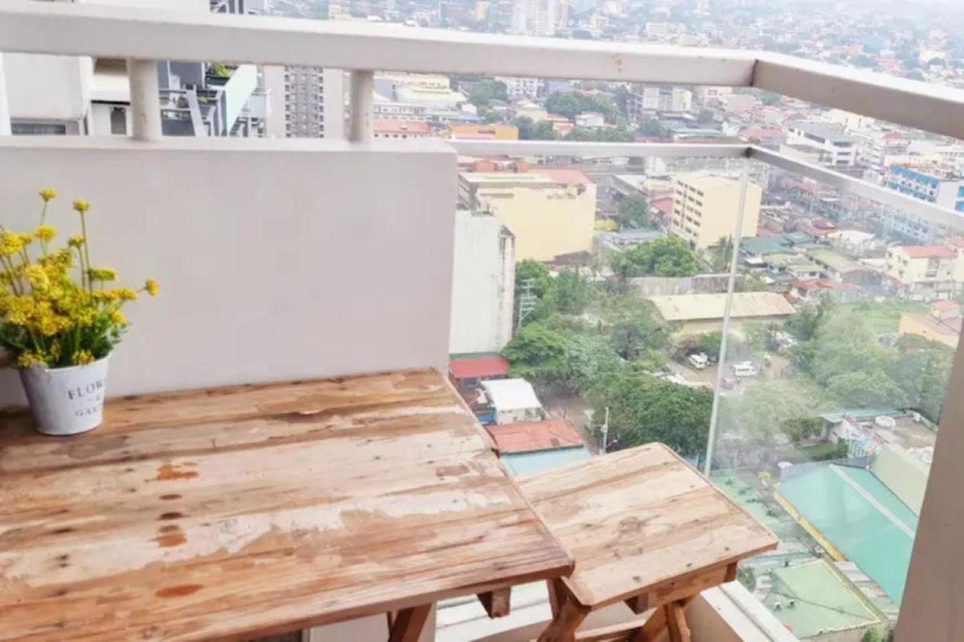Great View With Balcony In Araneta Center Διαμέρισμα Μανίλα Εξωτερικό φωτογραφία